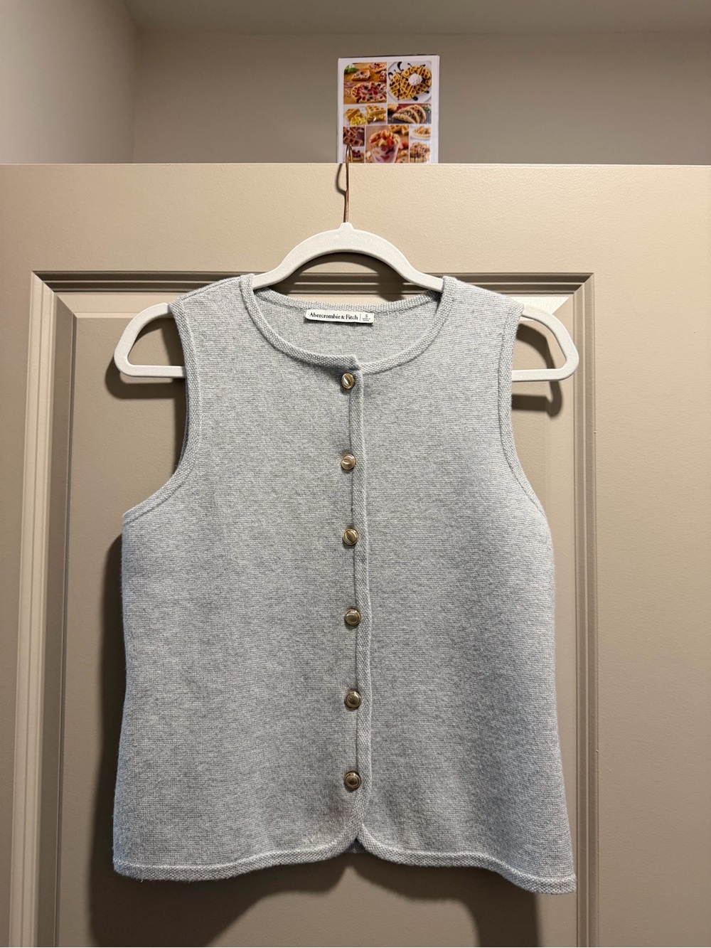 Abercrombie & Fitch Gray Sleeveless Knit Button Vest